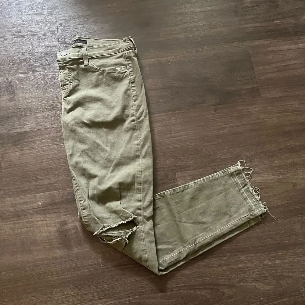J Brand Green Distressed Skinny leg Jeans in Jungle